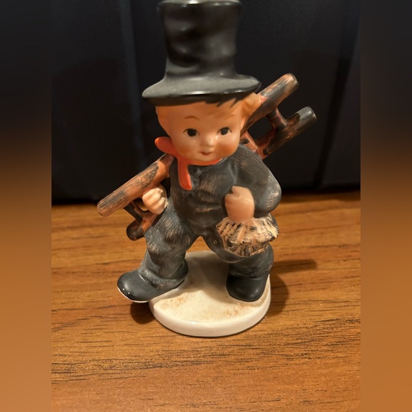 Goebel Hummel W. Germany Chimney Sweep Boy w/ Ladder 5 1/4" CHRISTMAS GIFT! - Picture 1 of 3